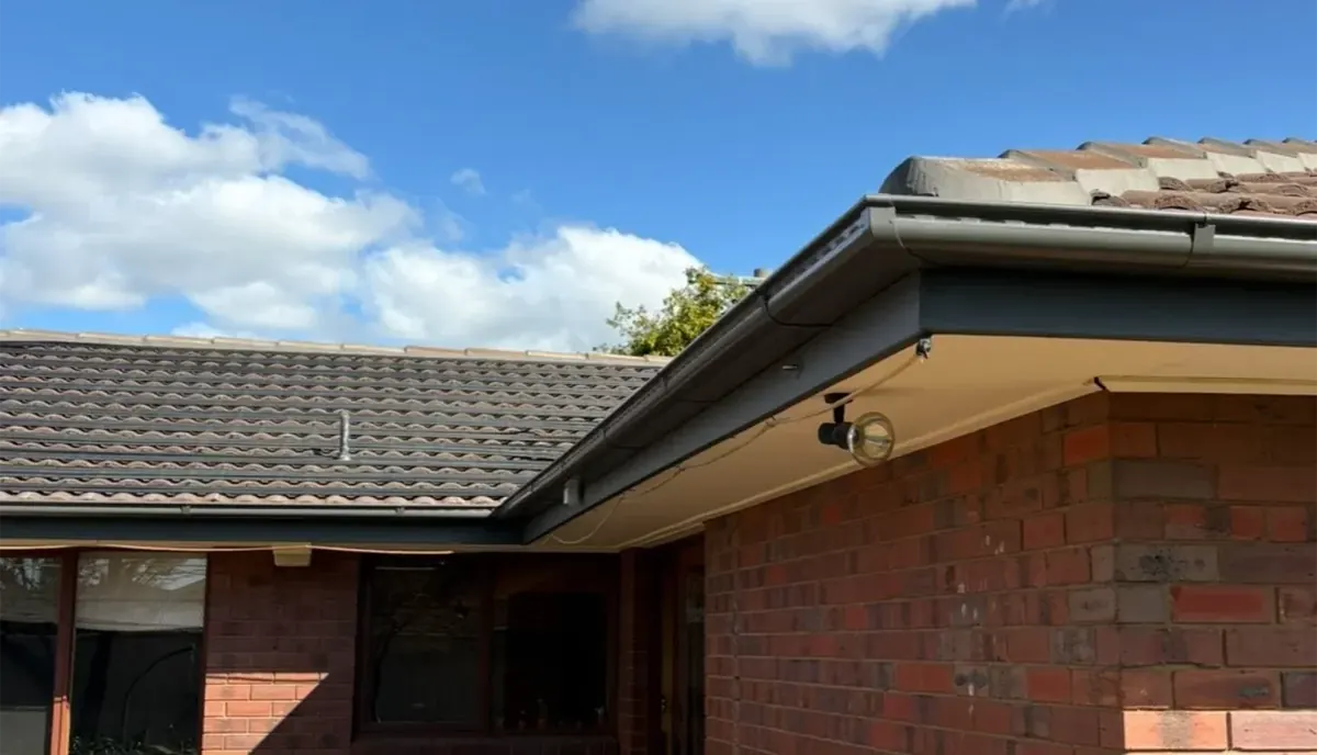 Clean roofline and gutters on Shepparton home